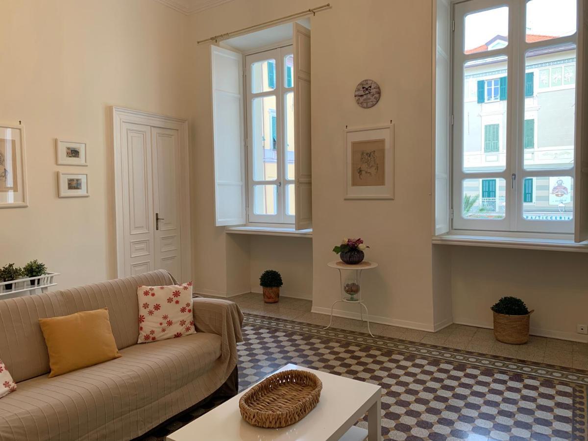 Via Veneto 5 * Alassio