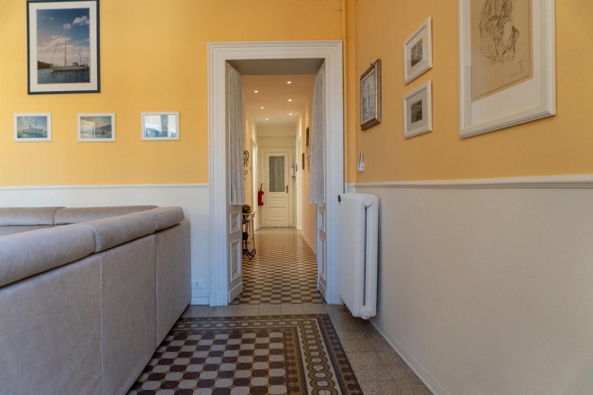 Via Veneto 5 * Alassio